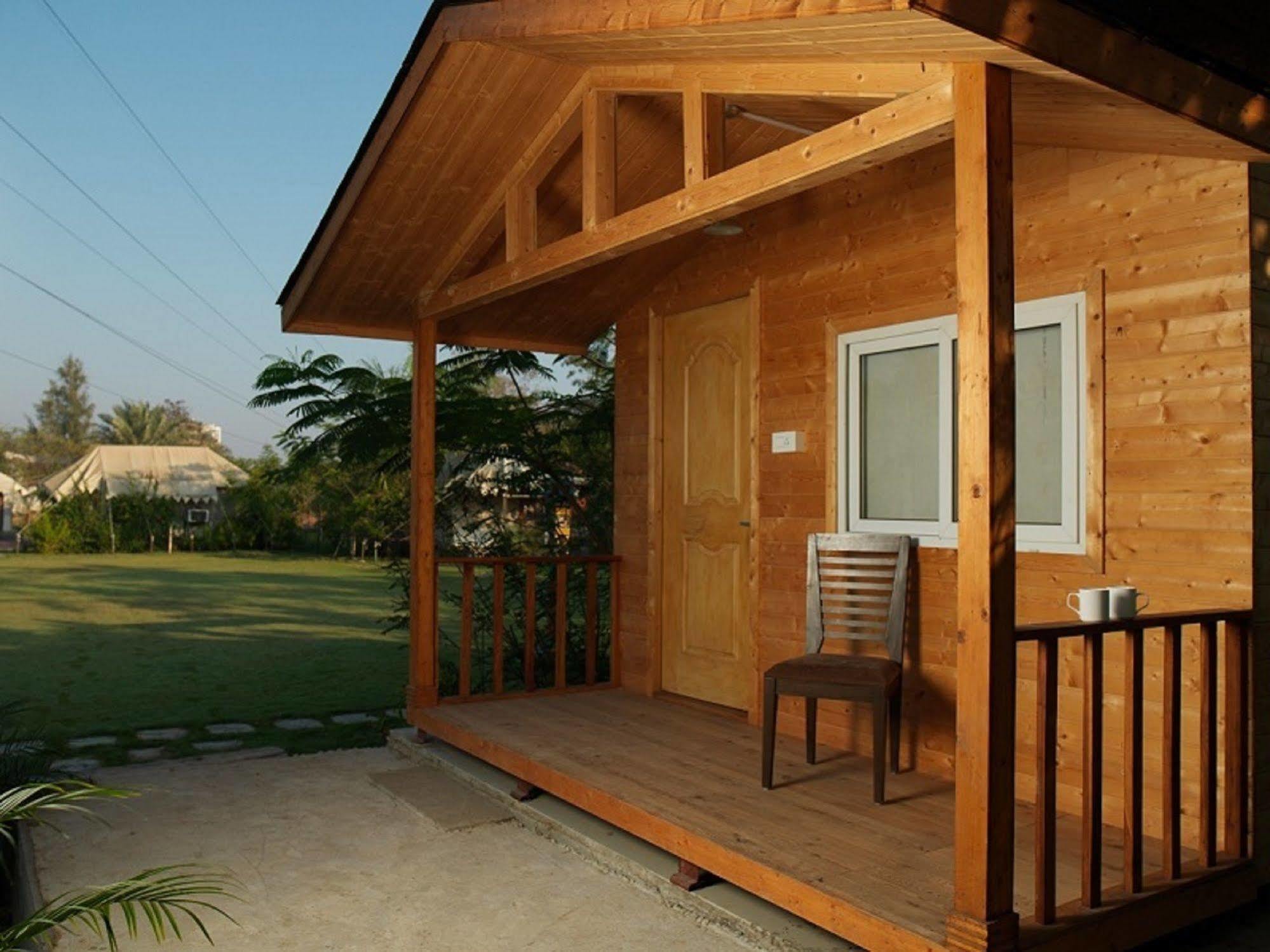 Palm Green Club Resort Jetalpur Exterior photo
